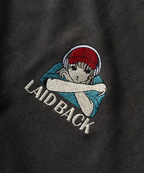 Red Cap Girl(レッドキャプガール)の「【70】【RCG】カットスウェード ワンポイント刺繍 Tシャツ(Tシャツ/カットソー・メンズ・ベージュ/グリーン/チャコールグレー/グレー・L/M)」の11枚目の写真