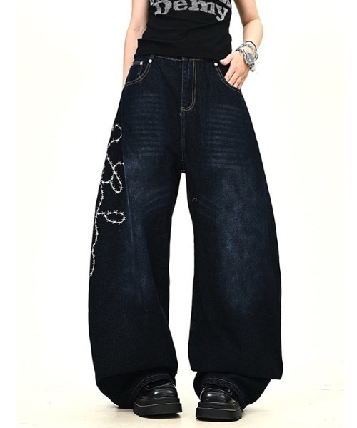 SHEENA(シーナ)の「バックローズ刺繍ロゴカーブワイドデニムパンツ(デニムパンツ・レディース・ブルー/インディゴブルー・S/M/L)」の10枚目の写真