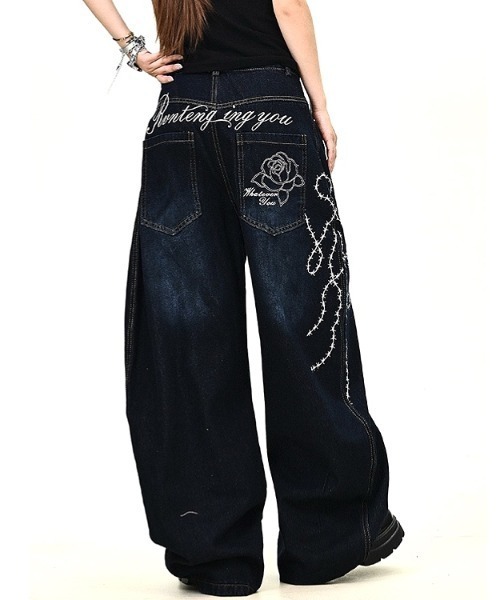 SHEENA(シーナ)の「バックローズ刺繍ロゴカーブワイドデニムパンツ(デニムパンツ・レディース・ブルー/インディゴブルー・S/M/L)」の15枚目の写真
