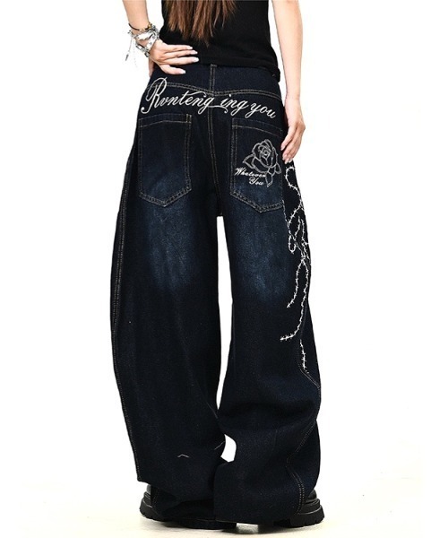 SHEENA(シーナ)の「バックローズ刺繍ロゴカーブワイドデニムパンツ(デニムパンツ・レディース・ブルー/インディゴブルー・S/M/L)」の16枚目の写真