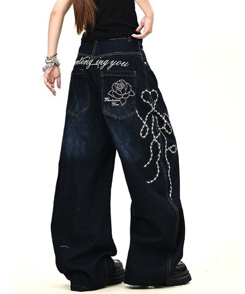 SHEENA(シーナ)の「バックローズ刺繍ロゴカーブワイドデニムパンツ(デニムパンツ・レディース・ブルー/インディゴブルー・S/M/L)」の18枚目の写真