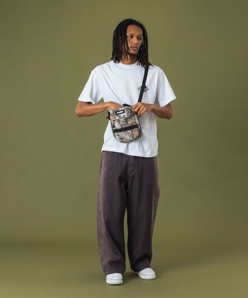 XLARGE（エクストララージ）の「MILITARY SHOULDER BAG（ショルダーバッグ・メンズ・ブラック/ベージュ/グレー・ONE SIZE）」の5枚目の写真