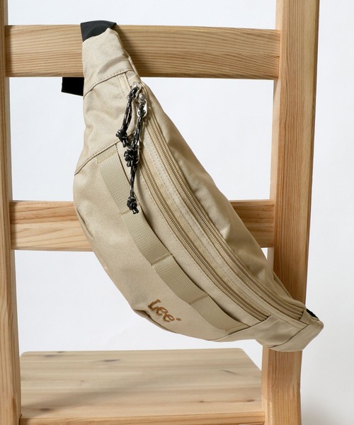 Lee（リー）の「Lee/リー 撥水 ロゴ ワンポイント刺繍 テープ付き ウエストバッグ/ボディバッグ/レディース メンズ（ボディバッグ/ウエストポーチ・レディース・グレー/ブラック/カーキ/ベージュ・FREE）」の7枚目の写真