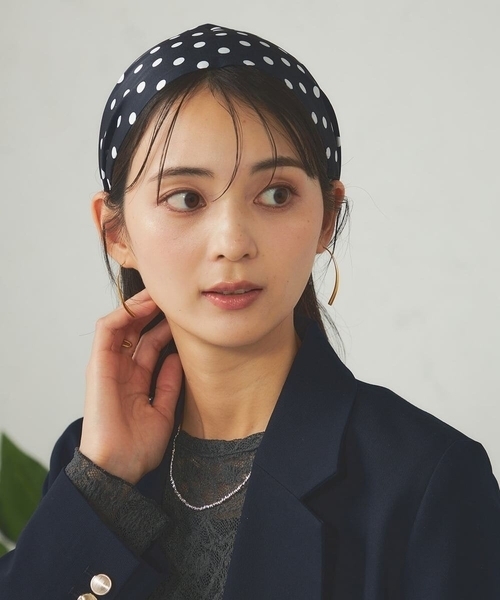 a.v.v（アーヴェヴェ）の「ボウタイスカーフシュシュセット（ストール/ショール・レディース・ネイビー/ブラウン・38）」の4枚目の写真