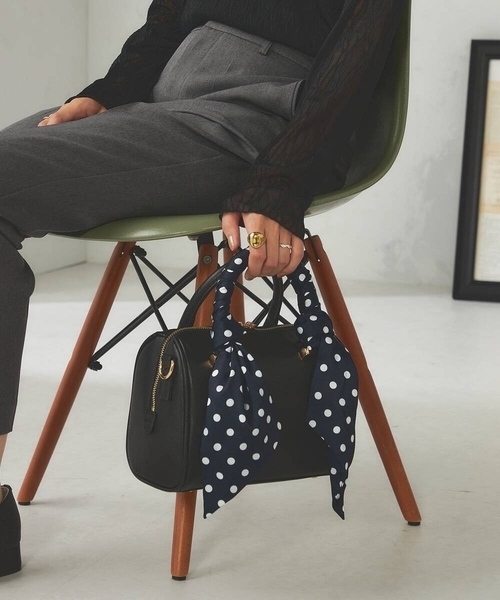 a.v.v（アーヴェヴェ）の「ボウタイスカーフシュシュセット（ストール/ショール・レディース・ネイビー/ブラウン・38）」の14枚目の写真