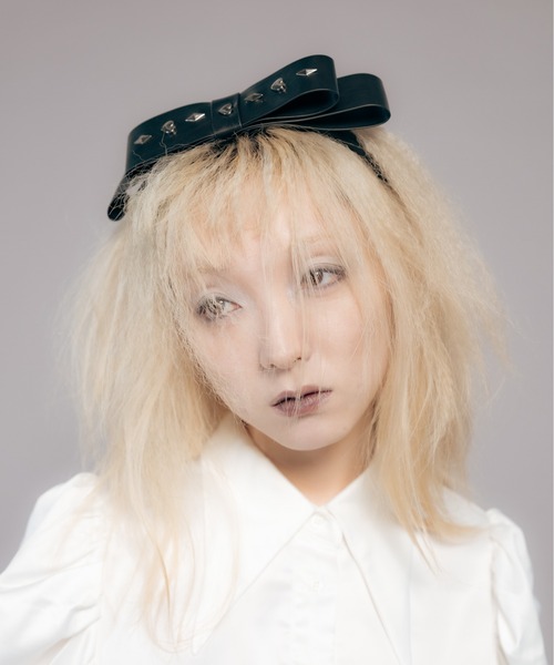 Studs big bow hairband / スタッズ ビックリボン ヘアカチューシャ