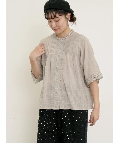 Samansa Mos2（サマンサ モスモス）の「ドビーストライプレースブラウス（シャツ/ブラウス・レディース・ベージュ/ブラック/オフホワイト・F）」の17枚目の写真