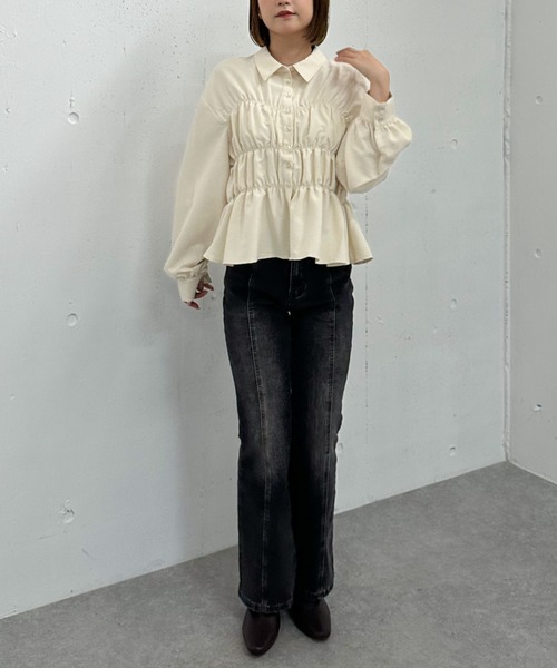 archives(アルシーヴ)の「シャーリングペプラムシャツ(シャツ/ブラウス・レディース・ブルー/アイボリー/ブラック・MEDIUM)」の20枚目の写真