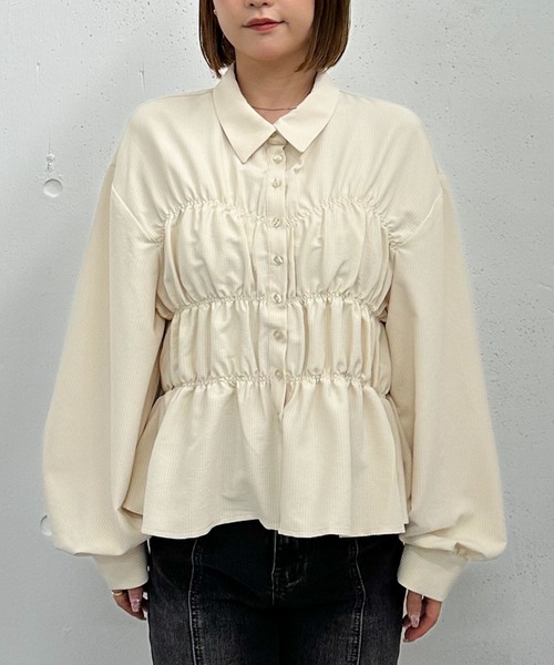 archives(アルシーヴ)の「シャーリングペプラムシャツ(シャツ/ブラウス・レディース・ブルー/アイボリー/ブラック・MEDIUM)」の17枚目の写真