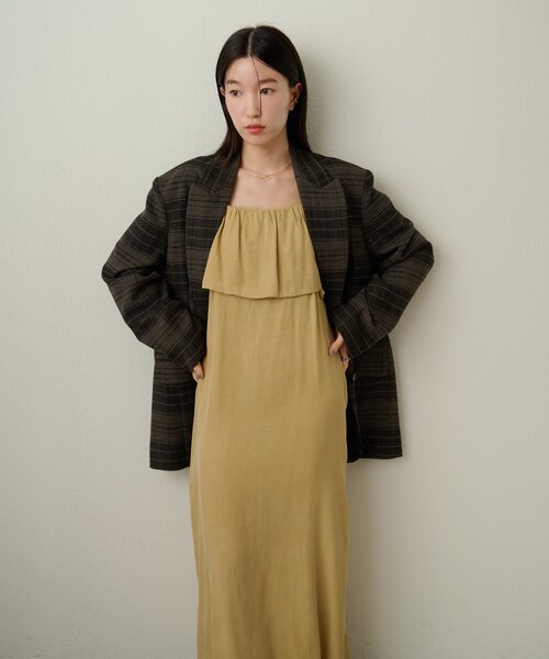 Omekashi（オメカシ）の「フリルキャミワンピース（ワンピース・レディース・ベージュ/ブラウン/オフホワイト・36/38）」の5枚目の写真