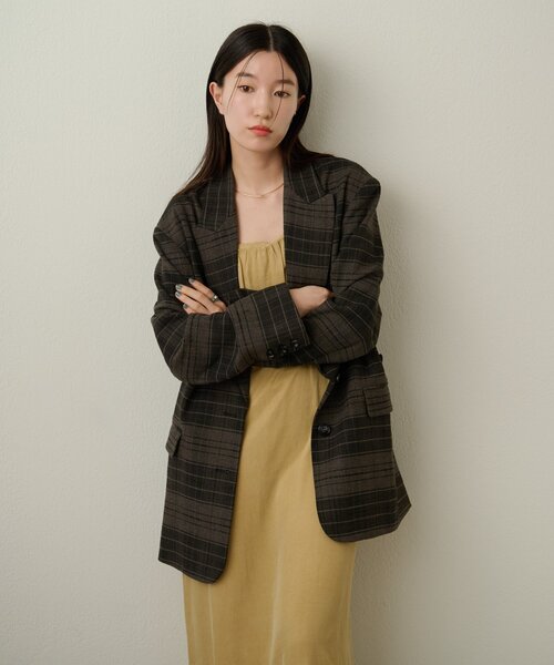 Omekashi（オメカシ）の「フリルキャミワンピース（ワンピース・レディース・ベージュ/ブラウン/オフホワイト・36/38）」の14枚目の写真