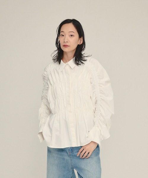 JEANASIS(ジーナシス)の「【eL】Shirring Gather Shirt/577377(シャツ/ブラウス・レディース・ホワイト/ブラック・FREE)」の1枚目の写真