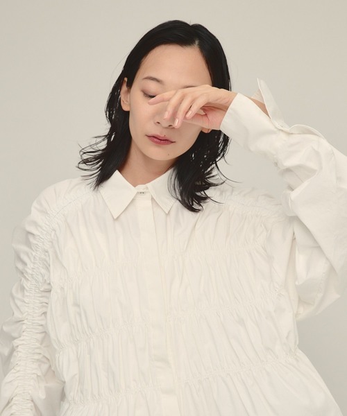 JEANASIS(ジーナシス)の「【eL】Shirring Gather Shirt/577377(シャツ/ブラウス・レディース・ホワイト/ブラック・FREE)」の6枚目の写真