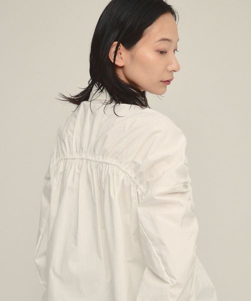 JEANASIS(ジーナシス)の「【eL】Shirring Gather Shirt/577377(シャツ/ブラウス・レディース・ホワイト/ブラック・FREE)」の5枚目の写真