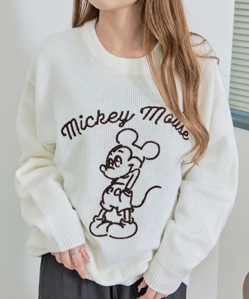 Disney（ディズニー）の「『DISNEY/ディズニー』ループ刺繍&シャギージャガードニット（ニット/セーター・レディース・サックスブルー/グレイッシュベージュ/ネイビー/オフホワイト・L/LL/M）」の2枚目の写真