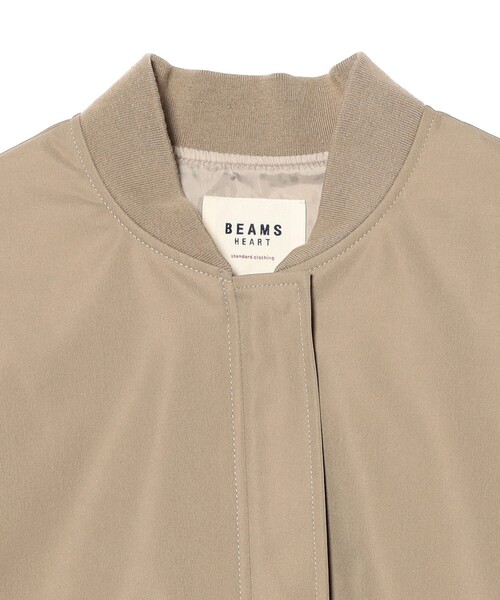BEAMS HEART（ビームスハート）の「後ろ ボリューム MA-1 ブルゾン（MA-1・レディース・ベージュ/チャコールグレー/グリーン系その他4・FREE）」の22枚目の写真