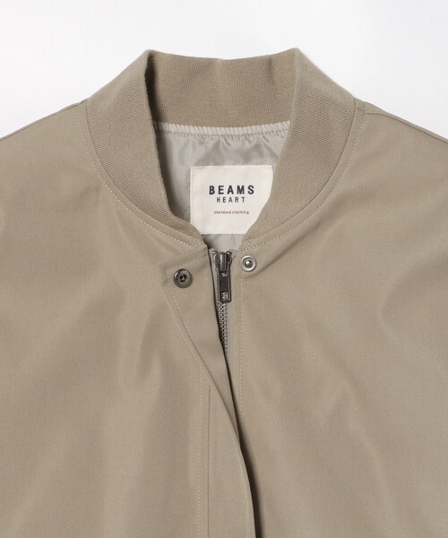 BEAMS HEART（ビームスハート）の「後ろ ボリューム MA-1 ブルゾン（MA-1・レディース・ベージュ/チャコールグレー/グリーン系その他4・FREE）」の13枚目の写真