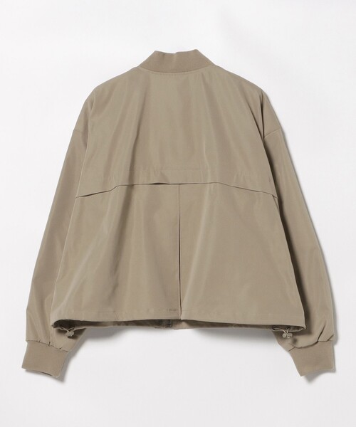 BEAMS HEART（ビームスハート）の「後ろ ボリューム MA-1 ブルゾン（MA-1・レディース・ベージュ/チャコールグレー/グリーン系その他4・FREE）」の6枚目の写真