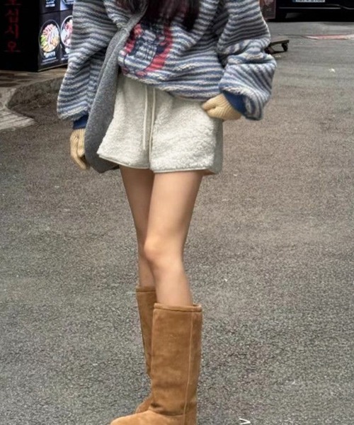 Miniministore（ミニミニストア）の「ボアショートパンツ もこもこルームパンツ（その他パンツ・レディース・ダークグレー/オフホワイト/ブラック/ブラウン・FREE）」の5枚目の写真
