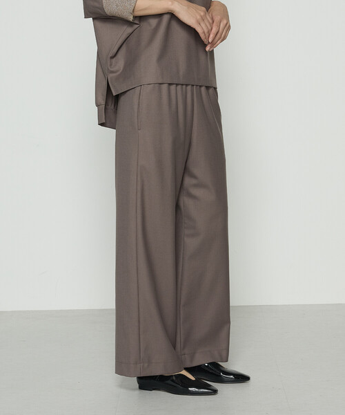 Gabardine K.T(ギャバジンケーティー)の「パウダーツイルストレッチ ワイドパンツ(その他パンツ・レディース・モカ/チャコール/ブラック・7号/11号/9号)」の3枚目の写真