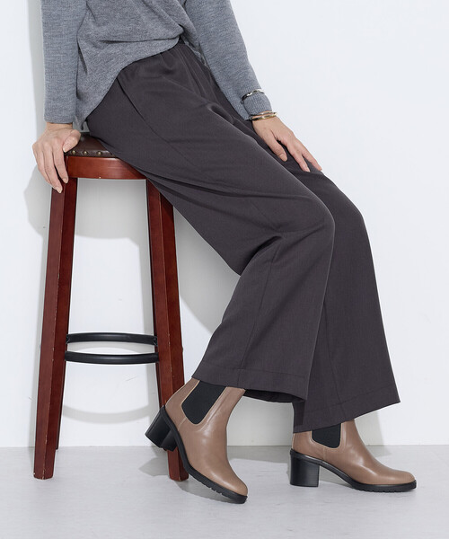 Gabardine K.T(ギャバジンケーティー)の「パウダーツイルストレッチ ワイドパンツ(その他パンツ・レディース・モカ/チャコール/ブラック・7号/11号/9号)」の6枚目の写真
