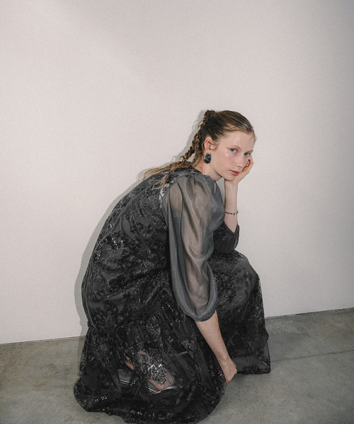 et.UNiVER(エトユニベール)の「Detachable sleeve dress(ドレス・レディース・ブラウン/ブラック/グレー・LARGE/SMALL/MEDIUM)」の14枚目の写真