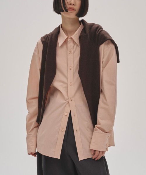 TODAYFUL(トゥデイフル)の「TODAYFUL Typewriter Box Shirts 12520416(シャツ/ブラウス・レディース・ブラック/ライトピンク/オリーブ/オフホワイト・FREE)」の4枚目の写真