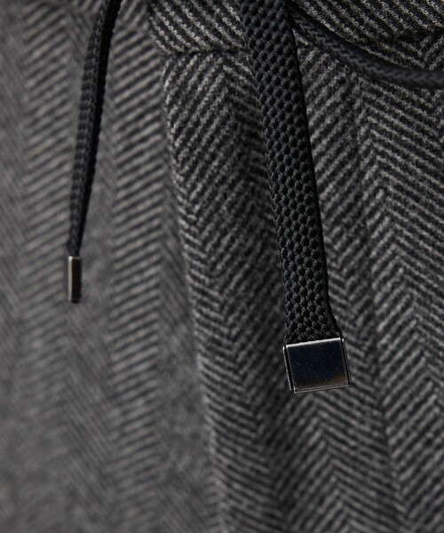 ABAHOUSE GRAY(アバハウスグレイ)の「【セットアップ対応】ヘリンボーン ジャガード ニットスラックス(スラックス・メンズ・ブルー/チャコールグレー/ブラック・44/46/48/50)」の10枚目の写真