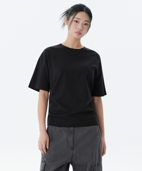 MUSINSA STANDARD WOMAN（ムシンサスタンダードウーマン）の「ウィメンズリラックスフィットクルーネックTシャツ[ブラック]（Tシャツ/カットソー・レディース・その他・SMALL/X-SMALL/LARGE/MEDIUM/X-LARGE）」の10枚目の写真