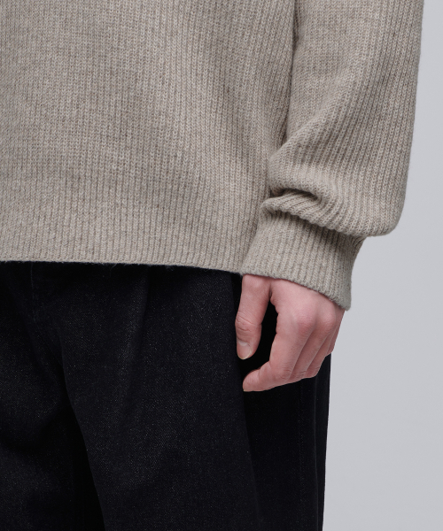 MUSINSA STANDARD（ムシンサスタンダード）の「リラックスドリブハーフジップニット [オートミール]（ニット/セーター・メンズ・その他・SMALL/MEDIUM/LARGE/X-LARGE/XX-LARGE）」の8枚目の写真