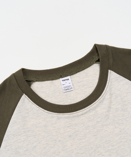 TOFFEE(トフィー)の「ミニマルラグランロングスリーブ (カーキ)(Tシャツ/カットソー・メンズ・その他・MEDIUM/LARGE/X-LARGE)」の2枚目の写真