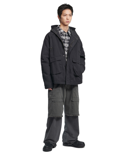 NOMANUAL(NOMANUAL)の「HOODED FLIGHT JUMPER - BLACK(ミリタリージャケット・レディース・その他・SMALL/MEDIUM/LARGE)」の4枚目の写真