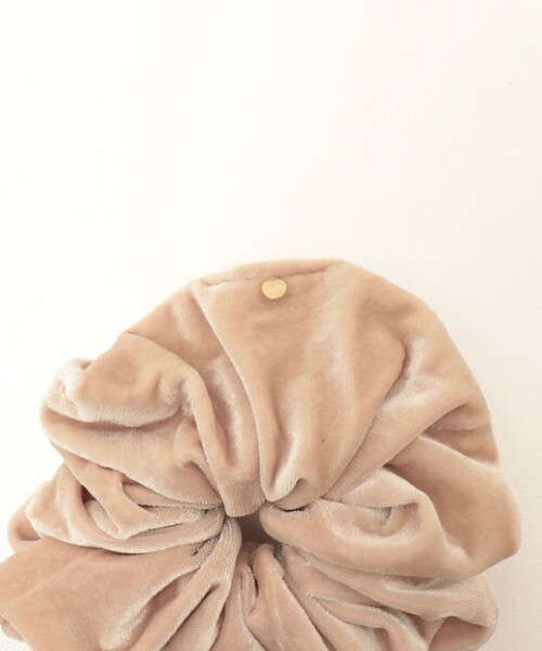 NOLLEY’S（ノーリーズ）の「パールベロアシュシュ（シュシュ・レディース・ブラック/ベージュ・FREE）」の8枚目の写真