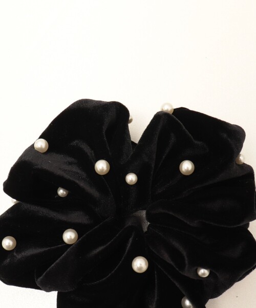 NOLLEY’S（ノーリーズ）の「パールベロアシュシュ（シュシュ・レディース・ブラック/ベージュ・FREE）」の9枚目の写真