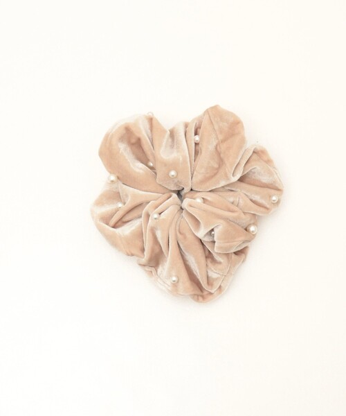 NOLLEY’S（ノーリーズ）の「パールベロアシュシュ（シュシュ・レディース・ブラック/ベージュ・FREE）」の13枚目の写真