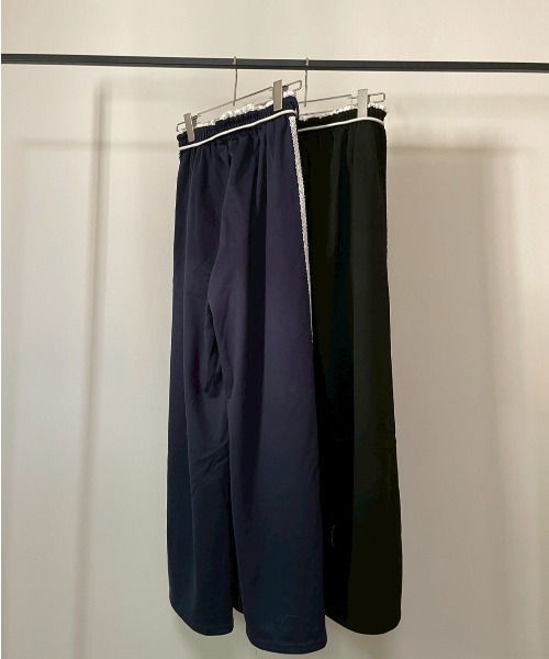 AMAIL(アマイル)の「Line Sweat Pants(スウェットパンツ・レディース・ブラック/ネイビー・FREE)」の14枚目の写真