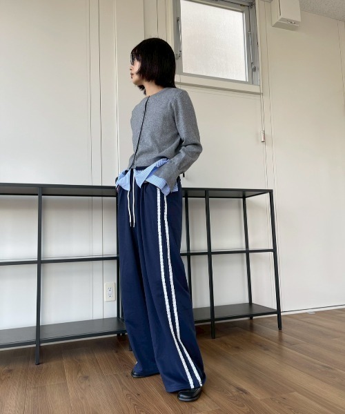 AMAIL(アマイル)の「Line Sweat Pants(スウェットパンツ・レディース・ブラック/ネイビー・FREE)」の4枚目の写真