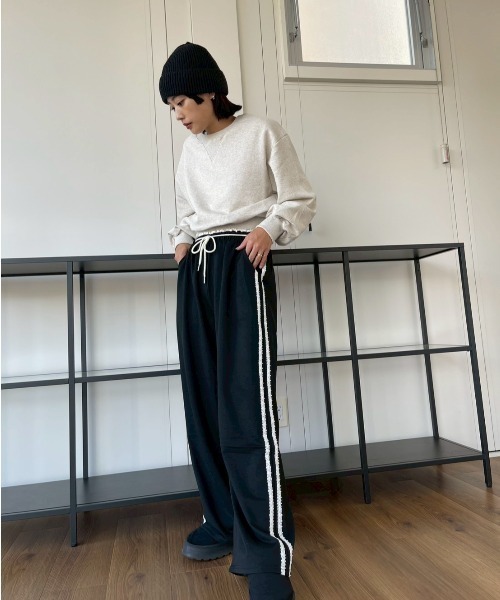 AMAIL(アマイル)の「Line Sweat Pants(スウェットパンツ・レディース・ブラック/ネイビー・FREE)」の9枚目の写真