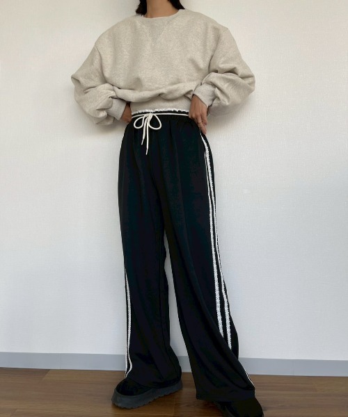 AMAIL(アマイル)の「Line Sweat Pants(スウェットパンツ・レディース・ブラック/ネイビー・FREE)」の11枚目の写真