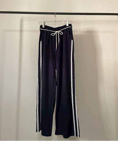 AMAIL(アマイル)の「Line Sweat Pants(スウェットパンツ・レディース・ブラック/ネイビー・FREE)」の17枚目の写真
