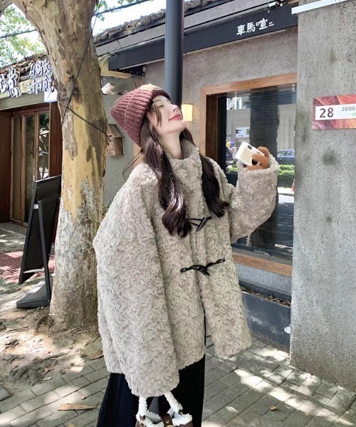FAVORITO(ファヴォリート)の「ボアコート(ブルゾン・レディース・グレー・M/L/XL)」の19枚目の写真