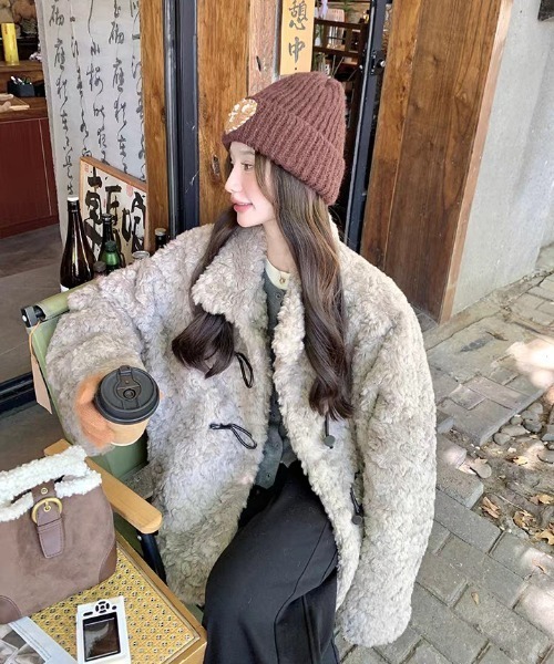 FAVORITO(ファヴォリート)の「ボアコート(ブルゾン・レディース・グレー・M/L/XL)」の15枚目の写真