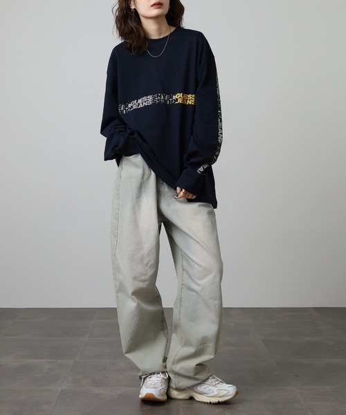 GUESS JEANS(ゲスジーンズ)の「GUESS JEANS 袖プリントスウェットロンT(スウェット・メンズ・ネイビー・XL/S/L/M)」の17枚目の写真