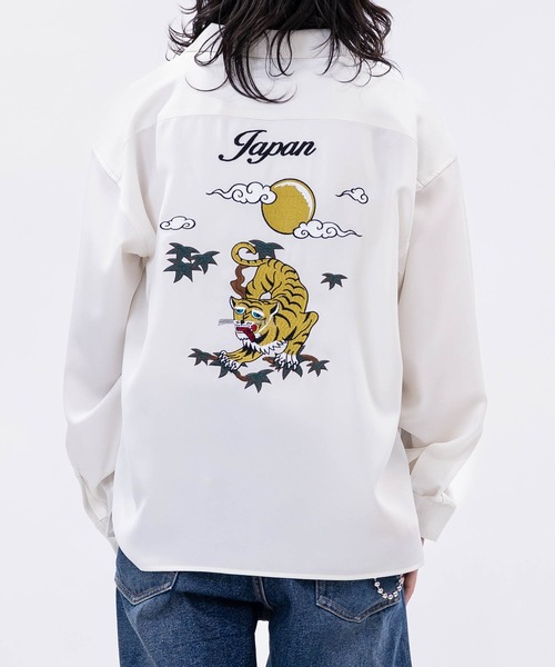 JOHN'S CLOSET(ジョンズクローゼット)の「【a】ボックスシルエット ストレッチ オープンカラースカシャツ 虎/ALASKA(シャツ/ブラウス・メンズ・ブラック系1/ホワイト系1/ホワイト系2/ブラック系2・MEDIUM/LARGE)」の2枚目の写真