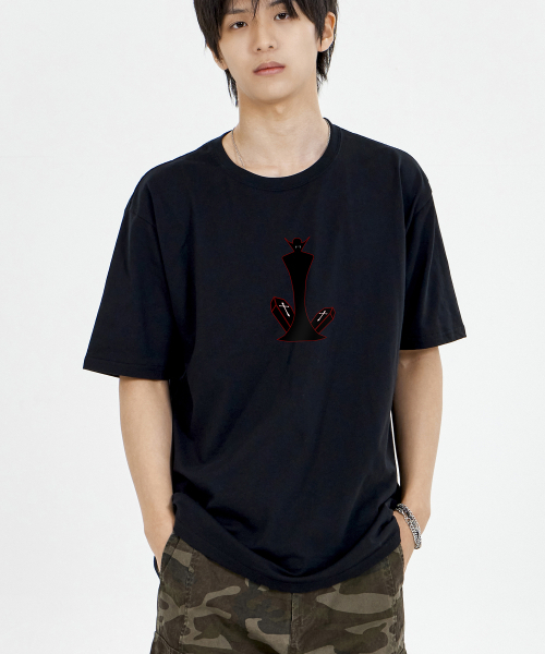 BY.L(バイエル)の「モンスター ドラキュラ 半袖Tシャツ ブラック(Tシャツ/カットソー・メンズ・その他・MEDIUM/LARGE/X-LARGE/XX-LARGE)」の1枚目の写真