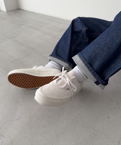 VANS（バンズ）の「VANS　LX Authentic Ease/VN000ECPJVY（スニーカー・レディース・ホワイト・6/6.5/7/5.5）」の2枚目の写真