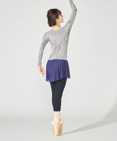 Chacott(チャコット)の「【ノーソーイングニット】リバーシブルクルーネックトップ(ニット/セーター・レディース・ピンク/グレー/ネイビー・M)」の8枚目の写真