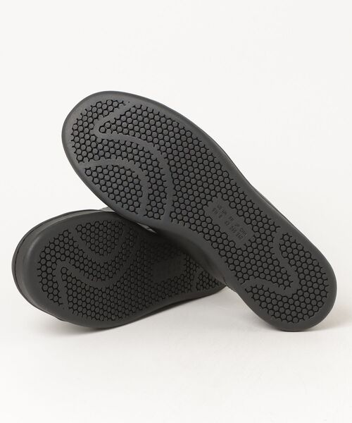 Y-3（ワイスリー）の「Y-3 STAN SMITH（スニーカー・メンズ・ブラック系・24.5cm/25.5cm/26.5cm/27.5cm/28.5cm/26.0cm/27.0cm/28.0cm/23.5cm/23.0cm/24.0cm/29.0cm/29.5cm/22.5cm/25.0cm）」の5枚目の写真