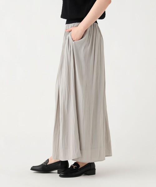BEAMS HEART(ビームスハート)の「サテン フレア パンツ(その他パンツ・レディース・ブラック系その他2/チャコールグレー/グリーン系その他4・FREE)」の7枚目の写真