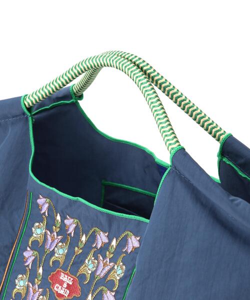 Ball&Chain(ボールアンドチェーン)の「Ball&Chain(ボールアンドチェーン) FLOWER LINEⅡ/Mサイズ(エコバッグ/サブバッグ・レディース・ベージュ/グレー/ブラウン/ネイビー・F)」の7枚目の写真